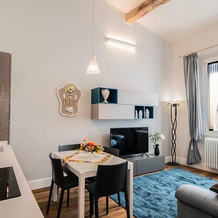 Oltrarno Lily Suite Florenţa Exterior foto